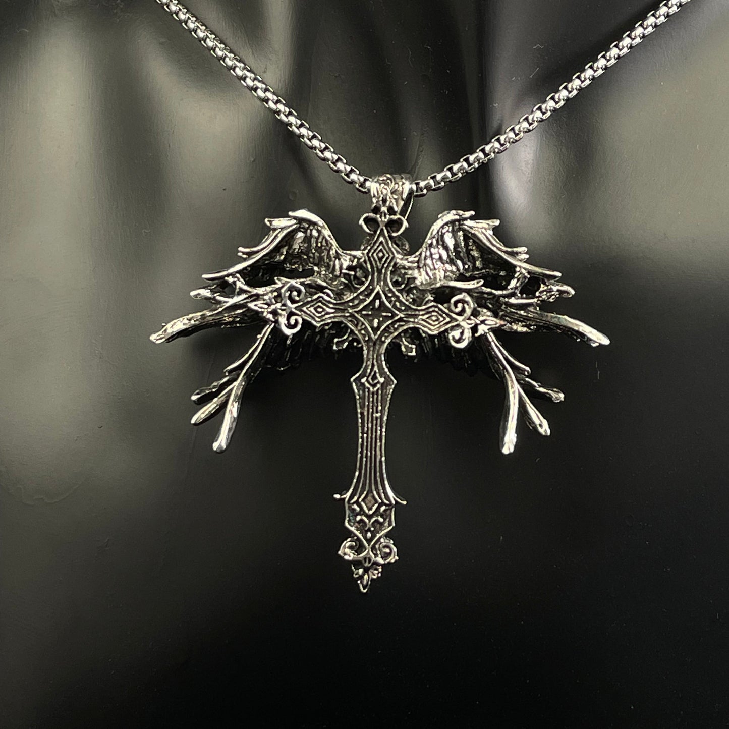 Seraph cross